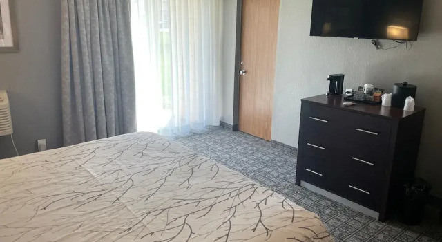 Двухместный номер для гостей с ограниченными возможностями Red Lion Inn & Suites Urbana
