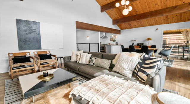Ski View Chalet - Prepare To Be Awestruck With The Breathtaking And Massive Mountain Views! 3 Bedroom Cabin