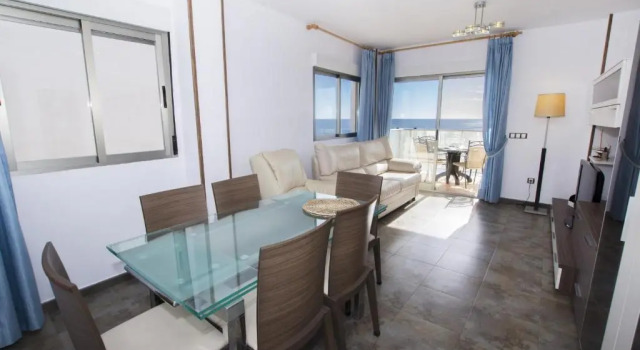 Apartamentos Albamar II