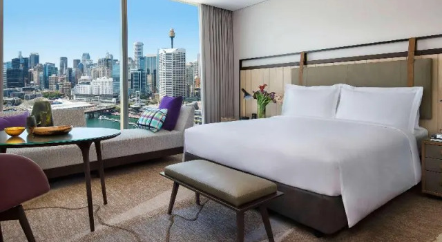 Двухместный клубный номер Superior Sofitel Sydney Darling Harbour