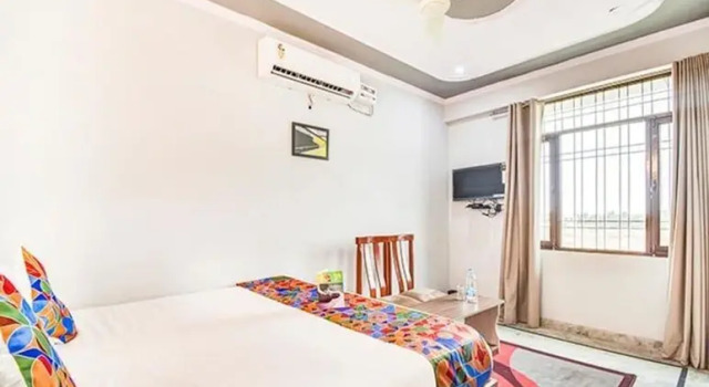 Fabhotel 7 Nights, Rezerwuj Hotel Dźajpur 