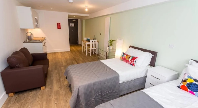 Comfortable studio apartment in central Oldham, Забронировать Апартаменты/квартира Олдем Большой Манчестер