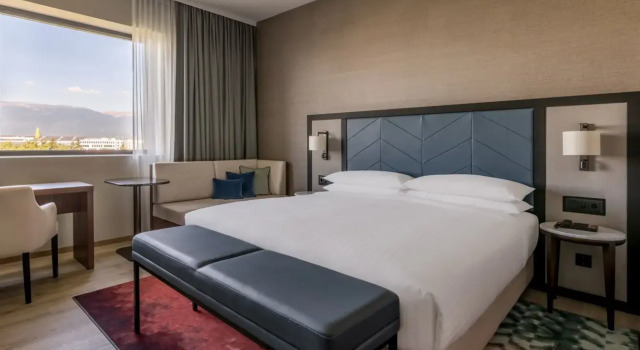 Номер Premium Geneva Marriott Hotel