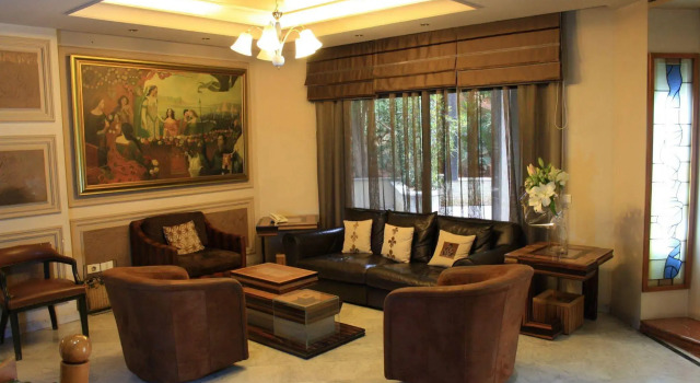 Camelot Hotel