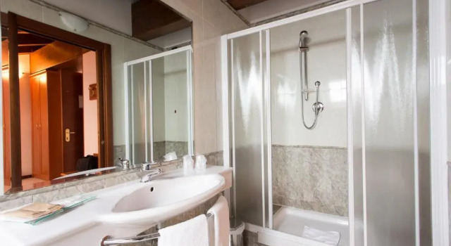 Четырёхместный номер Standard Vald Hotel