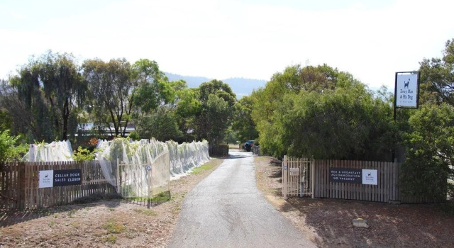 Every Man and His Dog Vineyard, Забронировать Отель Ричмонд Hobart Surrounds, рядом с Bonorong Wildlife Centre