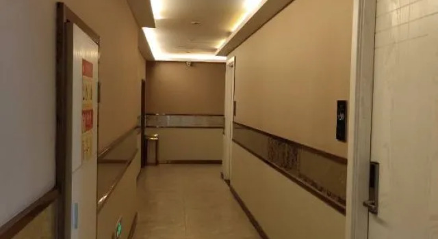 Yunhe Brilliant Business Hotel, Prenota Hotel Yunhe Zhejiang