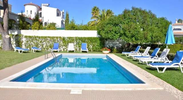 Вилла Old Village Area, Your Perfect Vilamoura Getaway, Private Pool, AC & Wifi