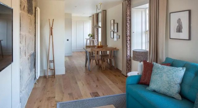 Апартаменты Deluxe c 1 комнатой Abbey Strand Apartments, at Holyrood
