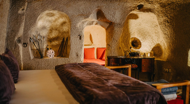 Helios Cave Hotel