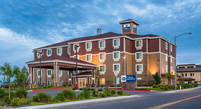 Red Lion Inn & Suites - Kennewick, Book Hotel Kennewick Tri-Cities