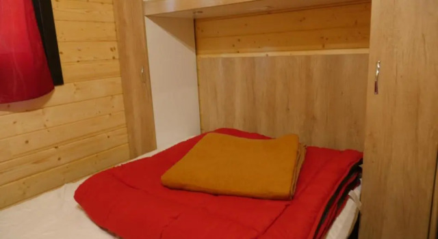 Camping Au pays de Hanau, Забронировать Кемпинг Доссенхайм-сюр-Цинзель Vosges du Nord