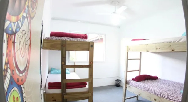 Кровать в общем номере (женский номер) Inefável Hostel Floripa