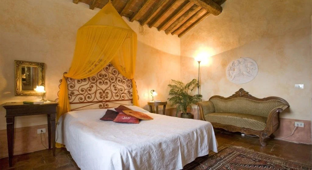 Villa Casa Fiora, Book Villa Hoteller i Santa Maria Albiano med parkering, Parkering