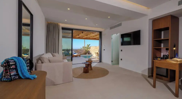 Люкс Deluxe с видом на сад Deos Luxury Suites