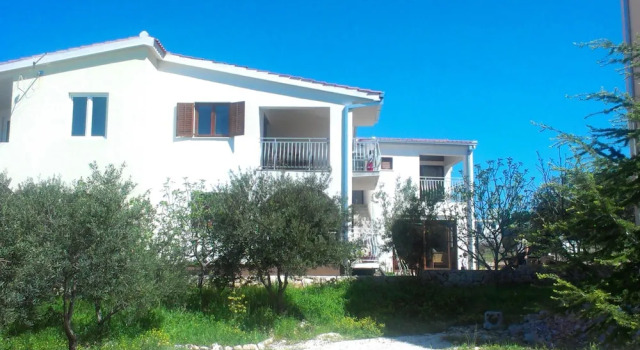 Apartments Flora