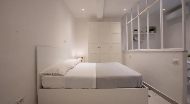 Casa Vacanze Santa Teresella 40, Buchen Sie Hotel Plebiscito Neapel