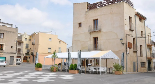 Restaurant & Rooms Cabrit, Забронировать Отель Сан-Матео Castellon Province, рядом с Les Presons - Музей средневековой тюрьмы