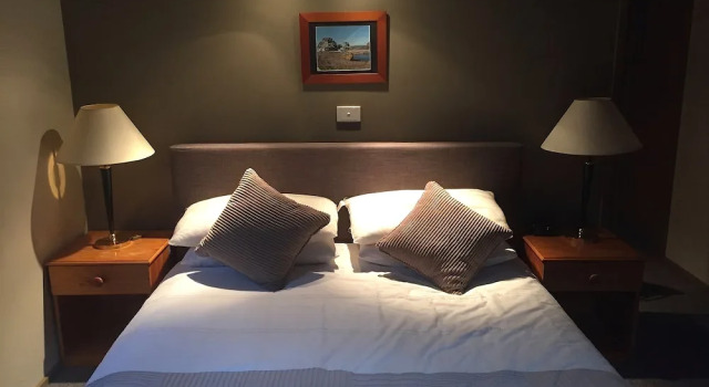Highlander-DPA, Book Hotel Dinner Plain 