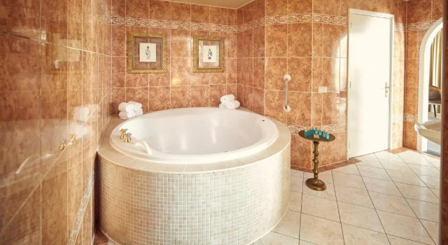 Люкс Van der Valk Hotel Emmeloord