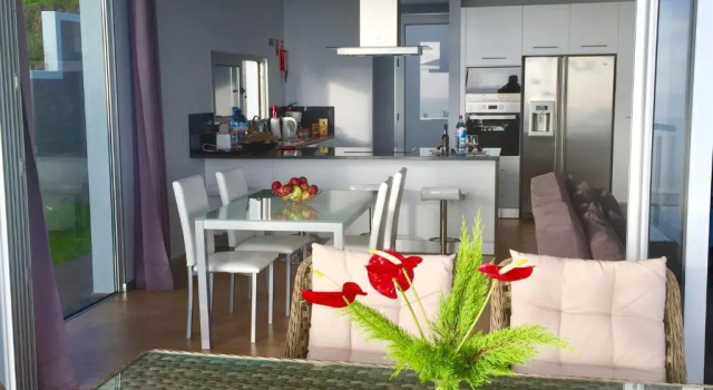 Villa Pinheira III heated pool, Забронировать Вилла Эштрейту-да-Кальета Архипелаг Мадейра