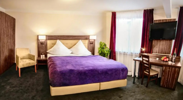 Четырёхместный номер Standard Hotel Famosa