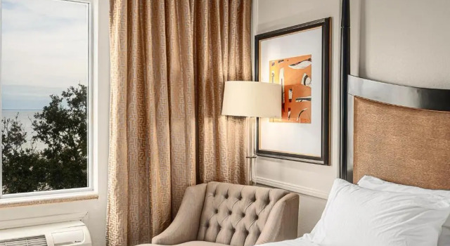 Четырёхместный номер Standard The Inn at Long Beach