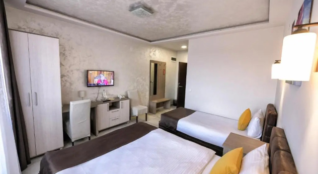 Номер Economy Garnet Hotel & Event Centar