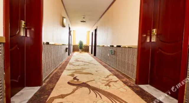 HuaYiHotel(Xi'an University of Science and Technology Store), Prenota Hotel Xi'an Shaanxi