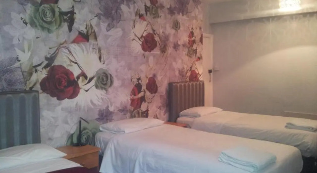 Четырёхместный номер Standard Chelsea House Hotel - B&B