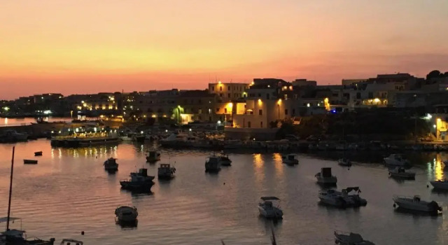 Коттедж Attico sul Porto Vecchio - Lampedusa