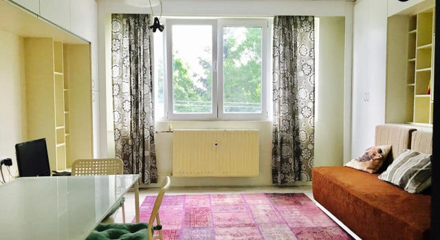 Modern Studio 20 Meters from Mladost 1 Metro Station, Varaa Hotelli Mladost 