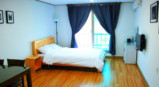 Budapest Inn, Забронировать Отель Daejeong Согвипхо