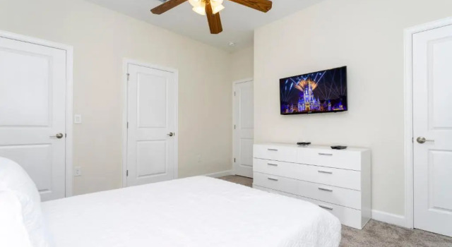 Gorgeous 4Bd Close to Disney w/ Pool @ Champions Gate Resort 1196, Book Ferieresort Hoteller i Four Corners med pool, Swimmingpool