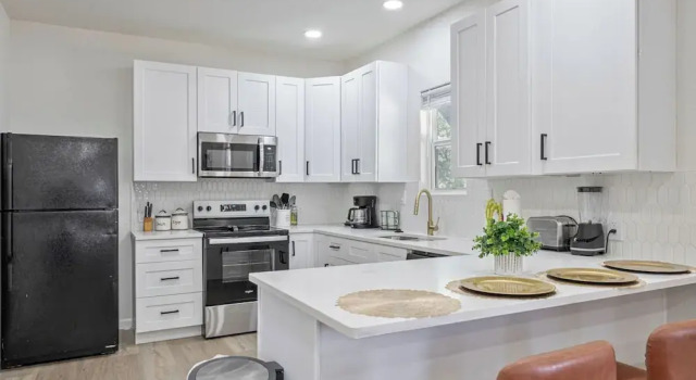 Апартаменты Glorius Amazing 2br/1ba Stay Near Lively Downtown!
