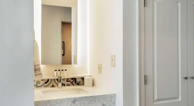 Номер Superior St Charles Coach House, an Ascend Collection Hotel