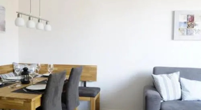 Boje 8; wunderschöne, großzügige Ferienwohnung für bis zu 5 Personen mit Balkon und Sauna