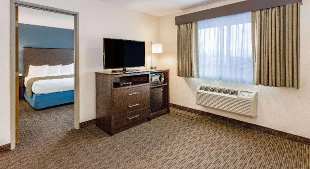 Люкс Deluxe c 1 комнатой AmericInn by Wyndham Sleepy Eye