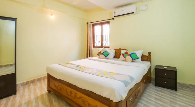 OYO 15529 Home Decent 2BHK Candolim