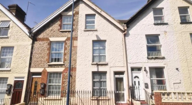 OYO The Maidstone Guesthouse