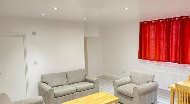 Апартаменты с 2 комнатами Spacious Entire Two Double Bedrooms Flat, N 3