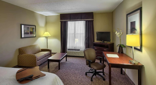 Двухместный номер Standard Hampton Inn & Suites Burlington