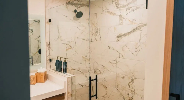 Номер Classic The Shoreline Hotel
