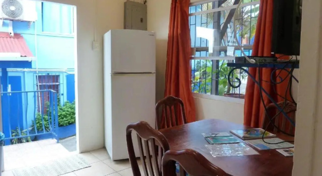 Кровать в общем номере Millers Guest House
