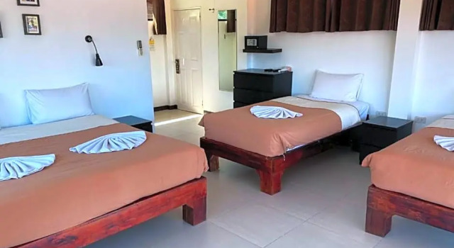 Семейный номер Standard с балконом The Reef Hotel & Studios