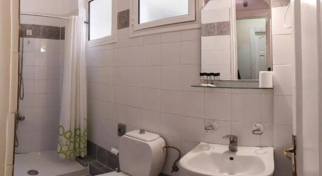 Трёхместный номер Economy Cecil Hotel