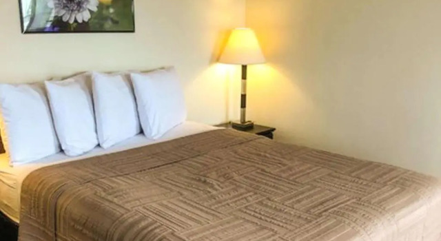Люкс Standard Colonial Inn Ellsworth