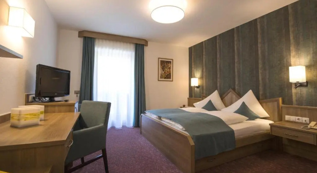 Трёхместный номер Standard Hotel Maibad