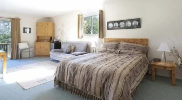 Ebb Tide Bed & Breakfast, Prenota Hotel Ucluelet 