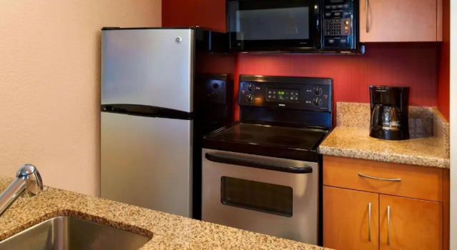 Двухместный люкс с 2 комнатами Sonesta ES Suites Detroit Warren